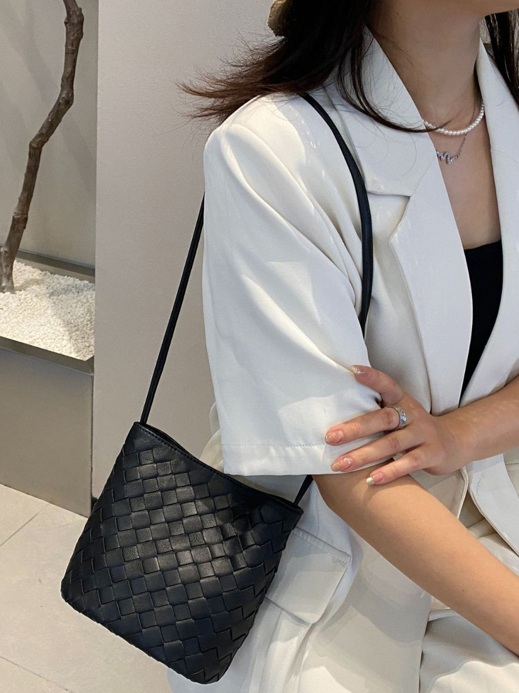 New Genuine Leather Woven Small Bag, High-End Feel, Simple Lambskin Bucket Bag, Versatile And Stylish Shoulder And Crossbody Bag