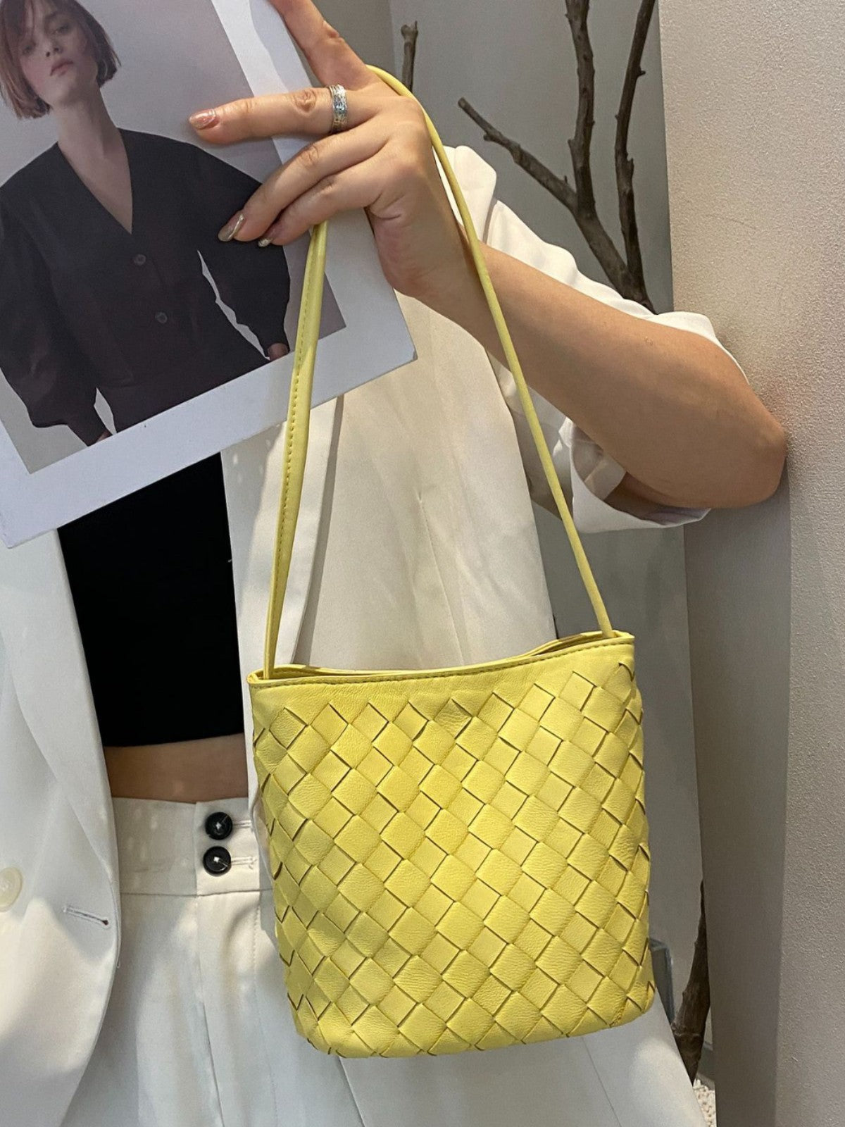 New Genuine Leather Woven Small Bag, High-End Feel, Simple Lambskin Bucket Bag, Versatile And Stylish Shoulder And Crossbody Bag