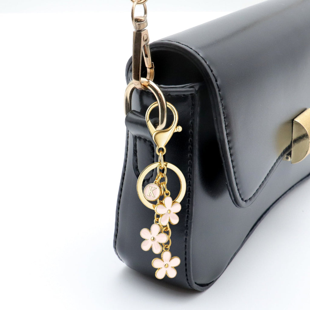Initial Keychain White/Pink Flower Charms for Key Cute Letter Keyring Bag Charm 26 Letter Flower Cherry Blossom Daisy Keychain