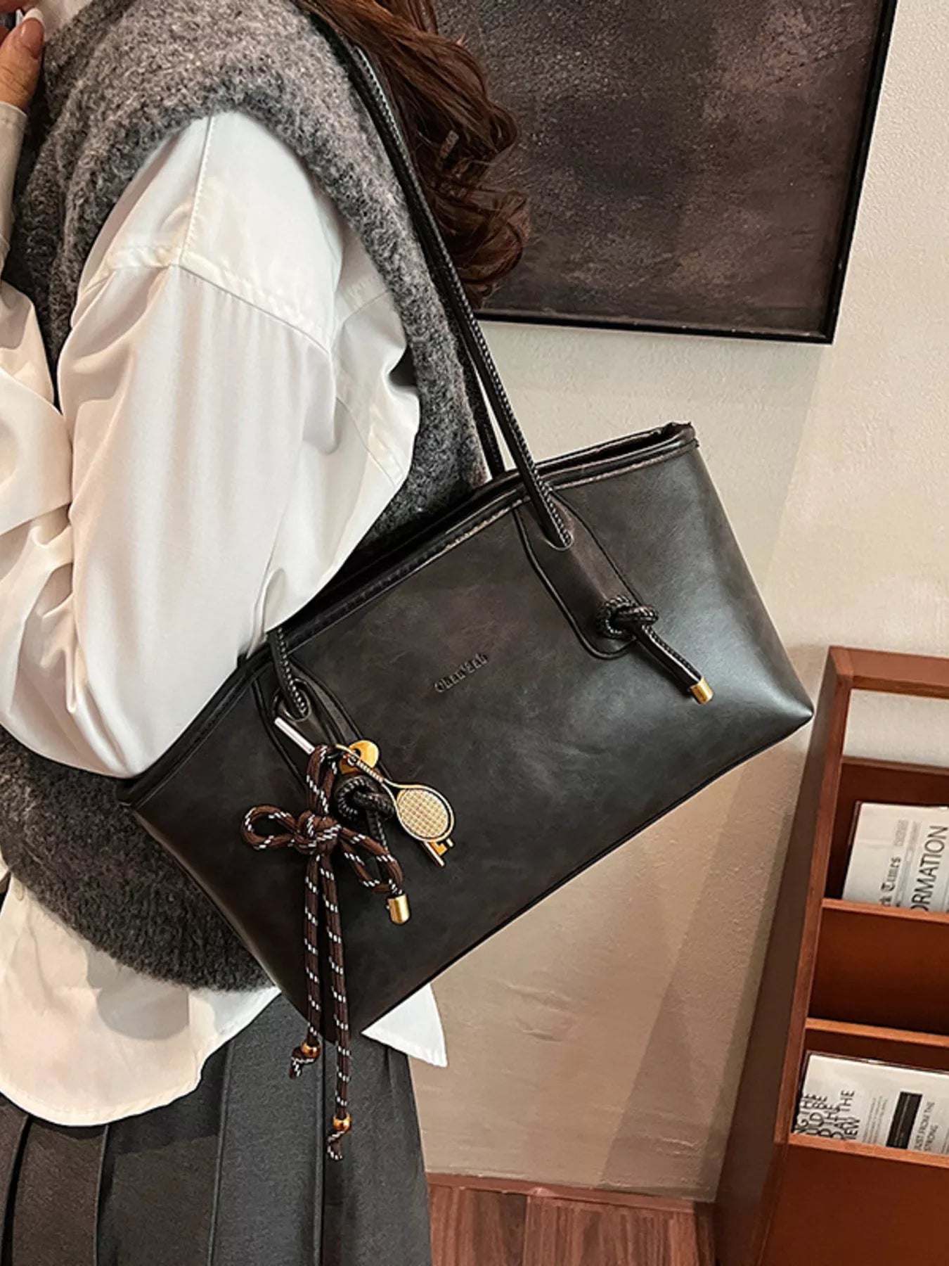 Vintage Style Leather Shoulder Bag