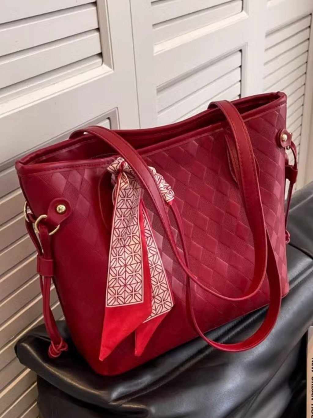 Diamond Pattern Tote Handbag
