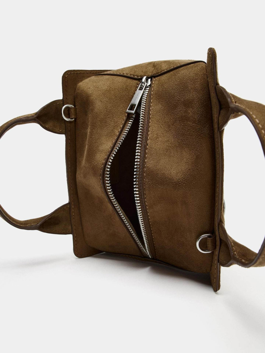 Fashionable Rivet-Embellished Commuter Handbag In A Punk Style